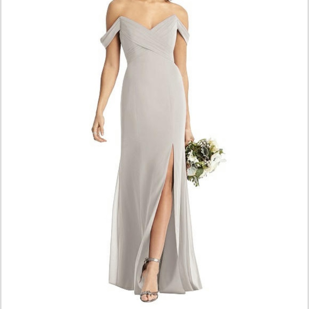 New with tags Off-the-shoulder trumpet bodice gown